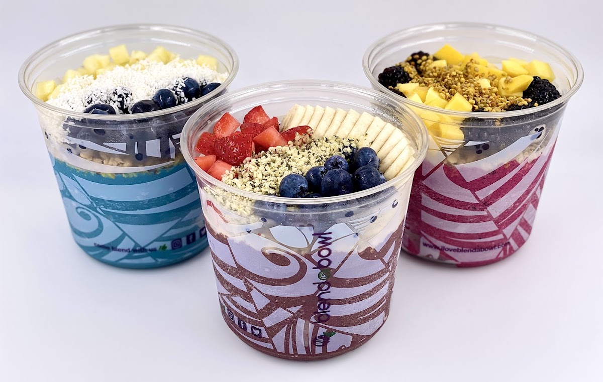 Blue Crush blend, Acai Blend and Pitaya Blend…. Get your favorite blend topped with exactly what you want!  2 Fruits & 2 Toppings included with our regular sized bowl