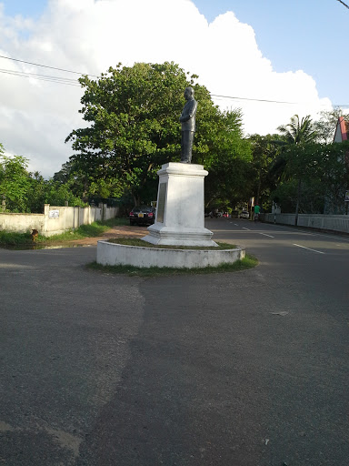 Cyril Arnold Jansz Memorial Statue