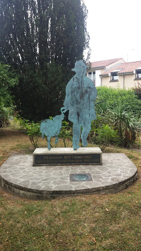 Statue  Francois Mitterrand 