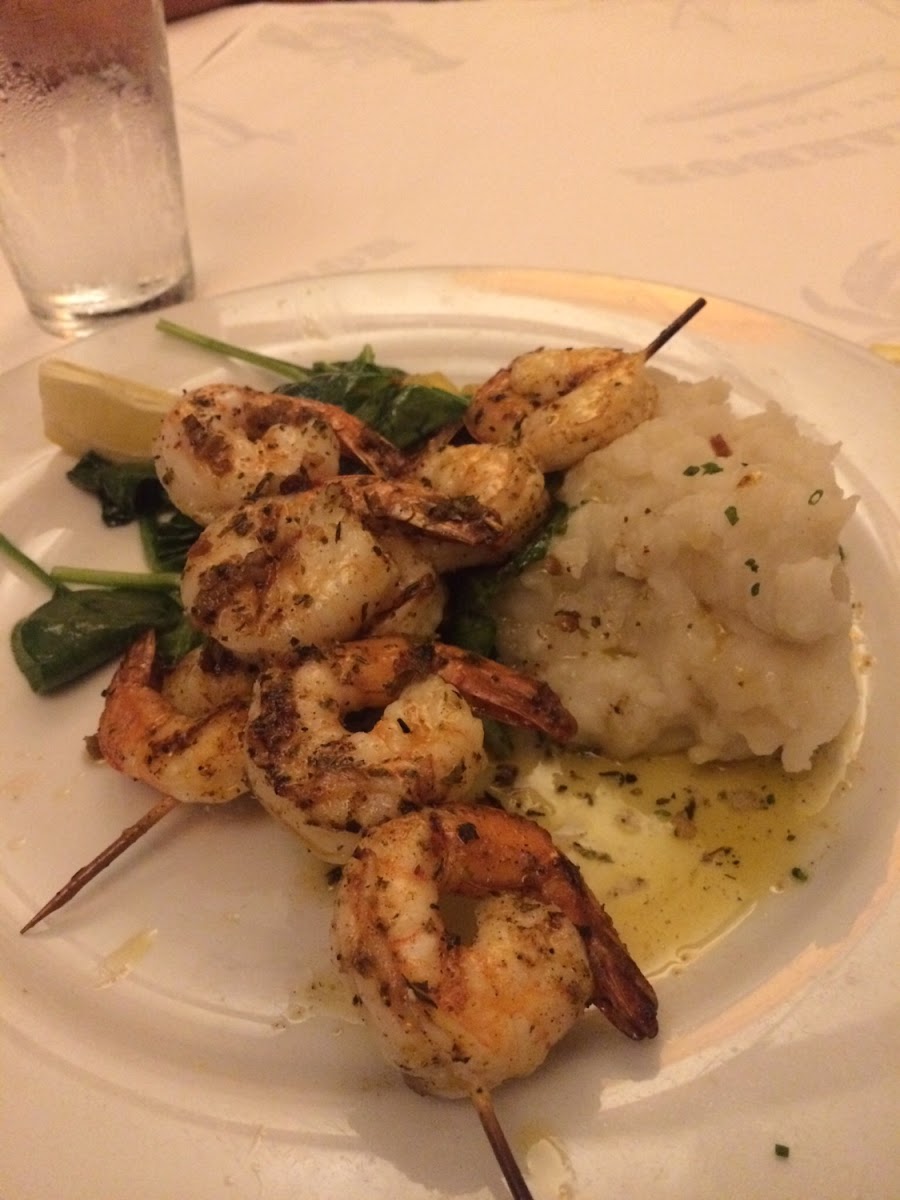 Shrimp with mashed potatoes. Perfectly seasoned, loved it!