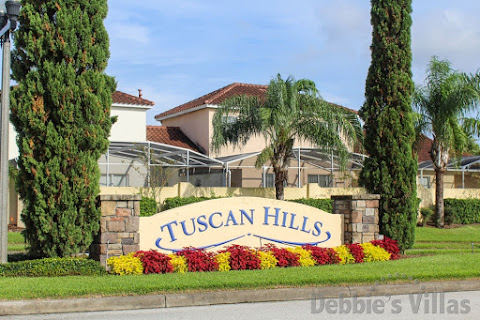 Tuscan Hills gated community in Davenport, close to Disney, wide range of villas to rent