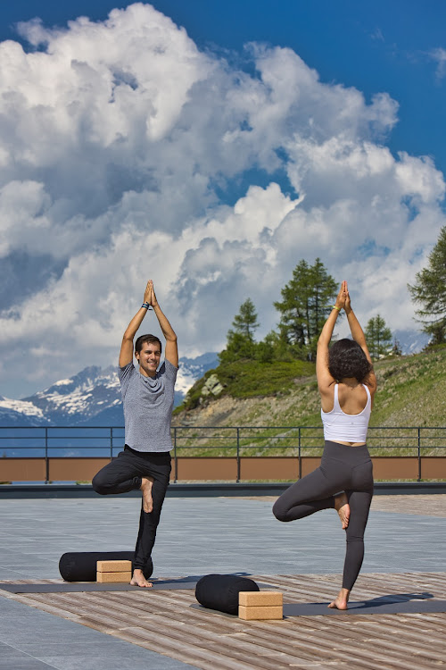 Yogi Heberson Oliveira says there's extra benefit to doing yoga at high altitudes.
