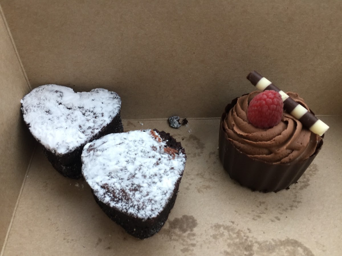 Two chocolate heart cakes & chocolate mouse cup (all GF)!