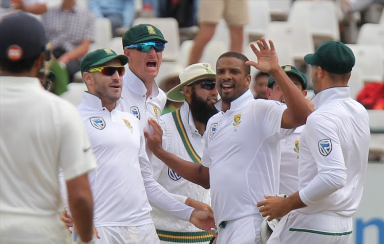 Vernon Philander of South Africa during day 4 of the 1st Sunfoil Test match between South Africa and India at PPC Newlands on January 08, 2018 in Cape Town.