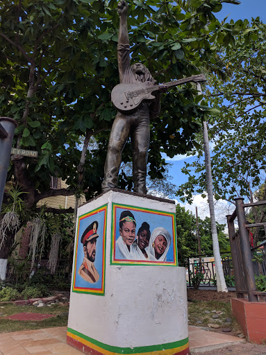 Bob Marley Sculpture