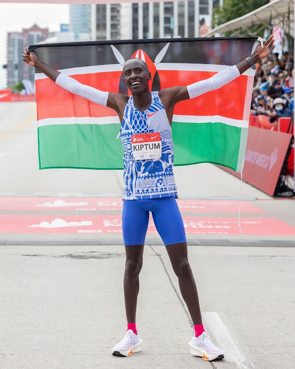 Kelvin Kiptum broke the men’s marathon World record wearing the new Nike Dev 163 prototype shoes (the Alphafly 3), on sale in January 2024.