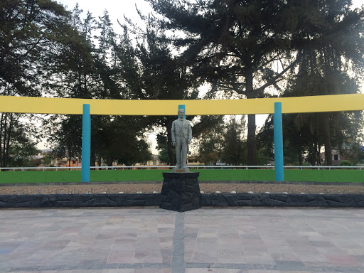 Monumento Jose Luis Bustamante Y Rivero