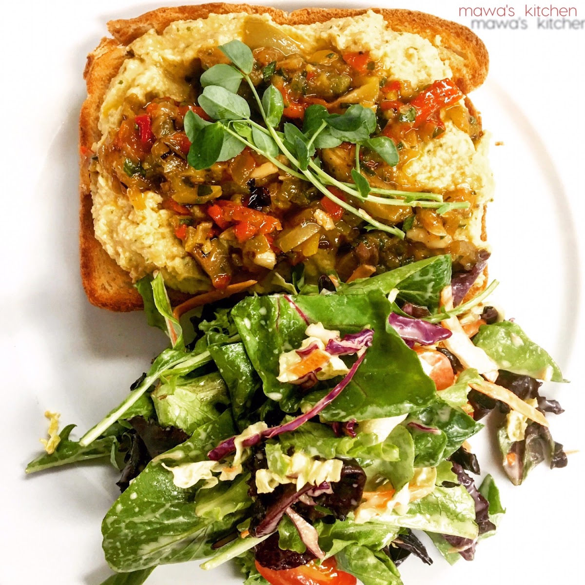 Roasted Pepper & Hummus Tartine (Toast) on Gluten Free Bread! Yum