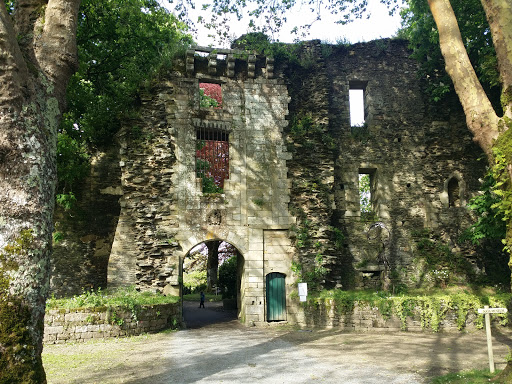 Entre Du Château