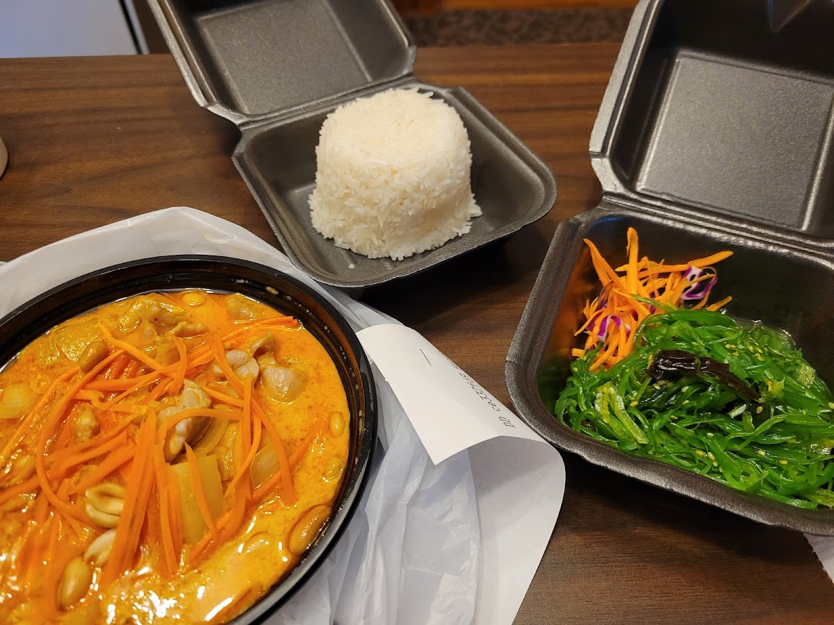 Take-out: curry and seaweed salad were marked gf on menu