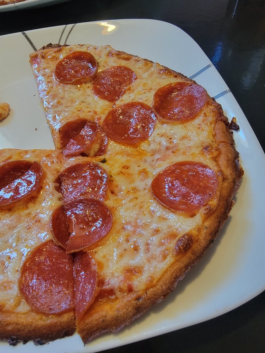 Gluten free pepperoni pizza