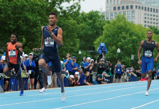 Wayde Van Niekerk (C) of South Africa leads the field to win the Men's 200 meters at the Boston Games Street Meet in Boston, Massachusetts, U.S., June 4, 2017.