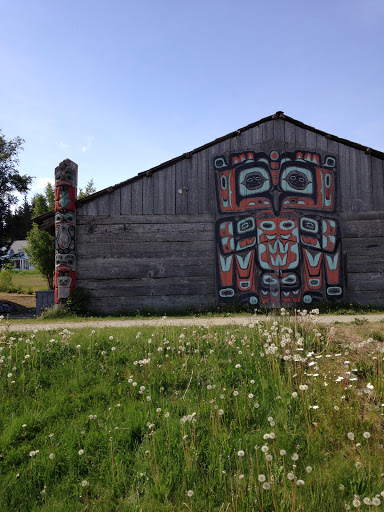 Totem Mural