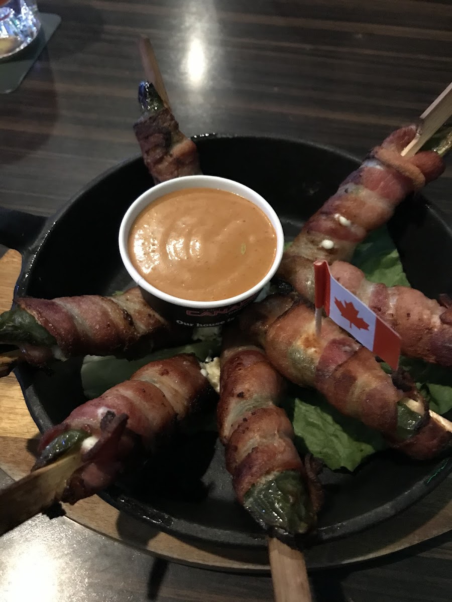 Great food, dedicated fryer . Bacon wrapped jalapeños