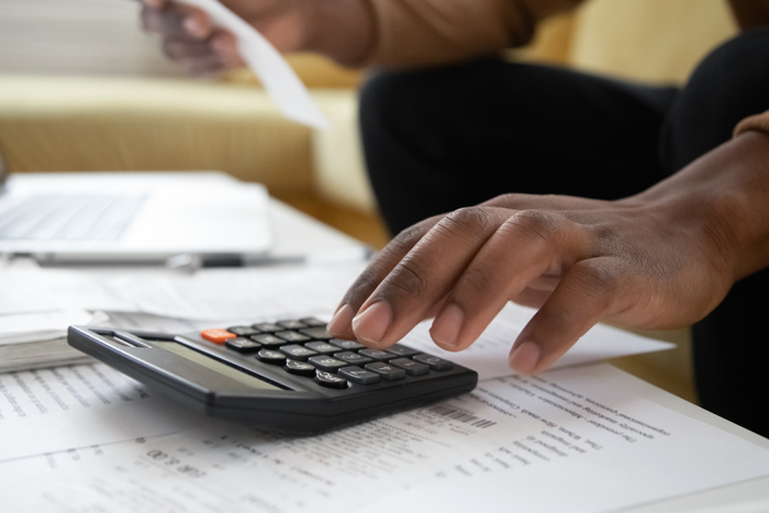 Use your debt-monitoring table to list all your debt in order of amounts owed. either in ascending or descending order. Picture: 123RF/ALEKSANDR DAVYDOV
