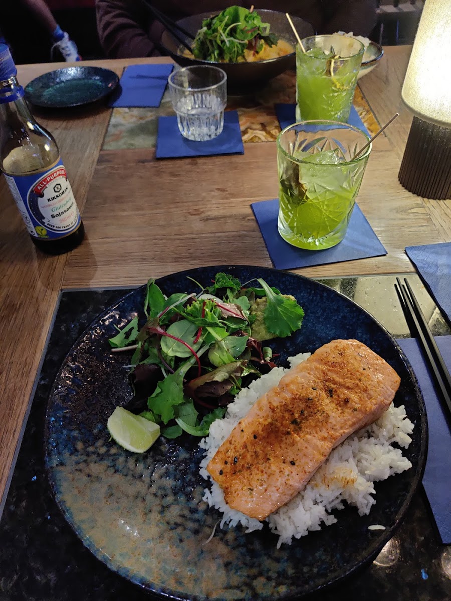 Salmon and rice with glutenfree soy sauce