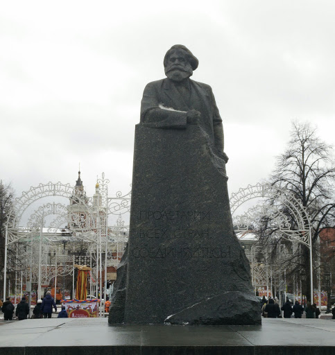 Moscow - Statue Karl Marx