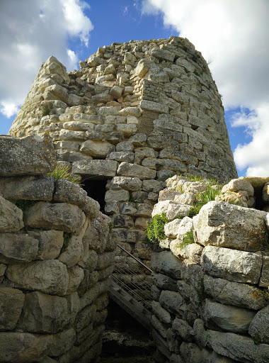 Nuraghe Isili Is Paras