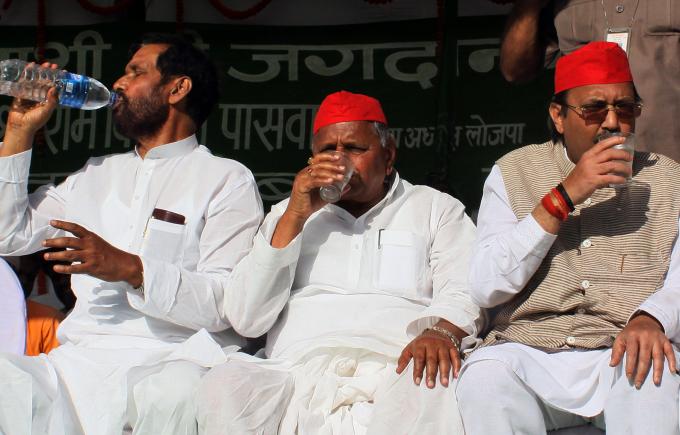 Amar Singh has resigned from the Samajwadi Party but his political and financial clout is far from finished