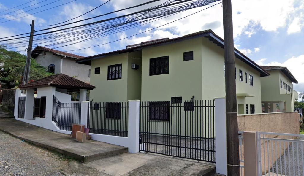 Apartamento para alugar  no Bom Retiro - Joinville, SC. Imóveis