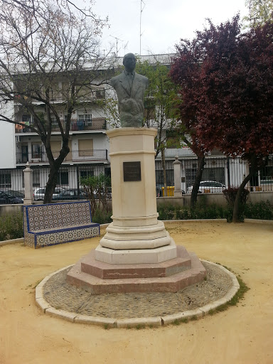 Estatua José Solís Ruíz