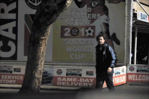 DESPERATE: Despite not having a ticket, Zapata Marcos David from Argentina insisted on going to Soccer City to watch his country play against South Korea yesterday. Pic. Vathiswa Ruselo. 17/06/2010. © Sowetan