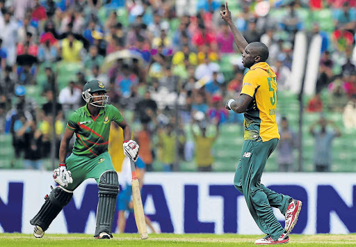 FINGER LOOKING GOOD: Eddie Leie of SA was man-of-the-match after taking 3/16 against Bangladesh in a T20 match in Dhaka yesterday. Leie was playing his first T20 match for the Proteas Picture: AFP