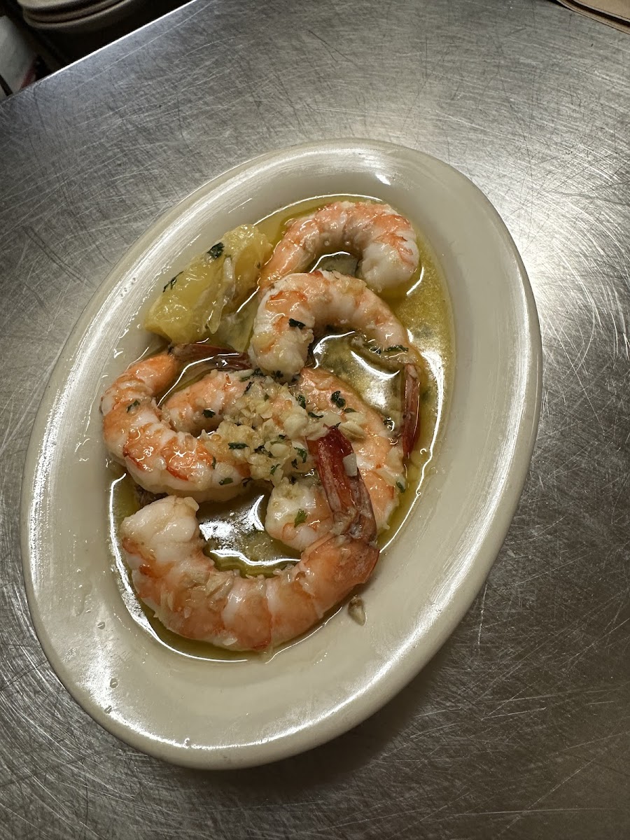 Garlic sautéed shrimp appetizer