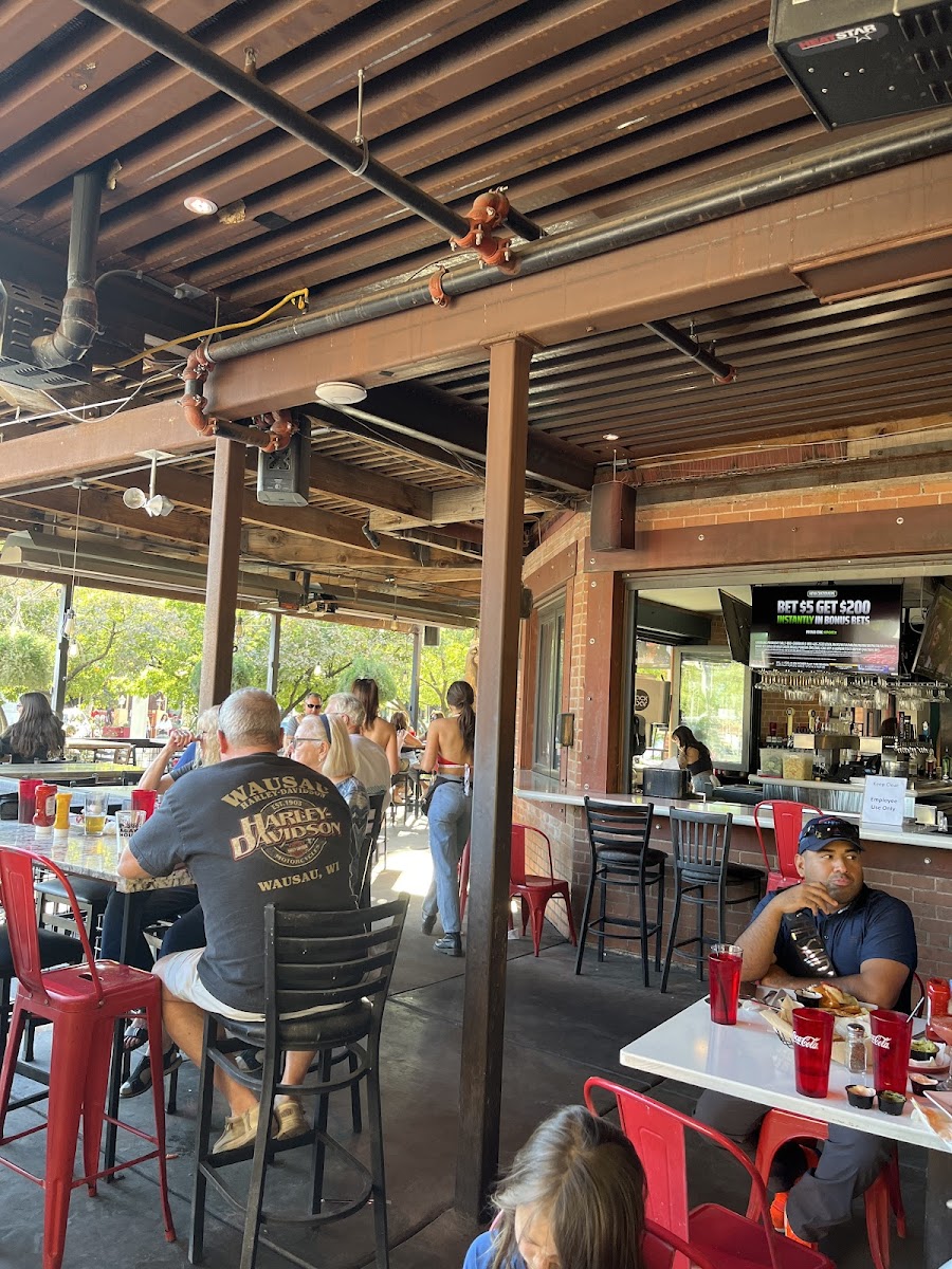 Outdoor dining and bar area