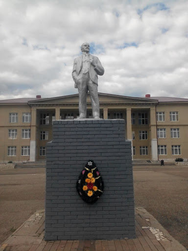 Памятник Ленину В Приютово