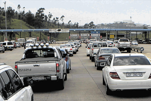 Traffic on the N3 at the Marianhill tollgate was at a standstill yesterday as more holidaymakers descended on Durban for Christmas