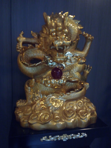 Two San Parq Golden Dragon Statue
