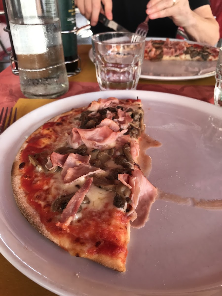 Gluten-Free Pizza at Pier Dickens