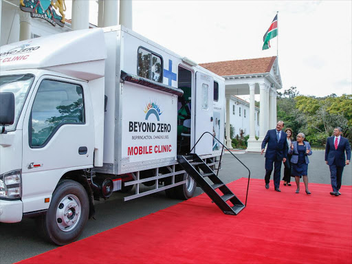 First Lady Margaret Kenyatta receives a fully-kitted 'Beyond Zero' mobile clinic donated by the Government of The Arab Republic of Egypt at State House, Nairobi, November 17, 2016. /PSCU