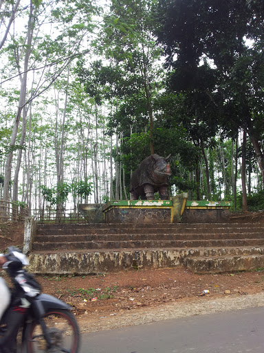 badak statue