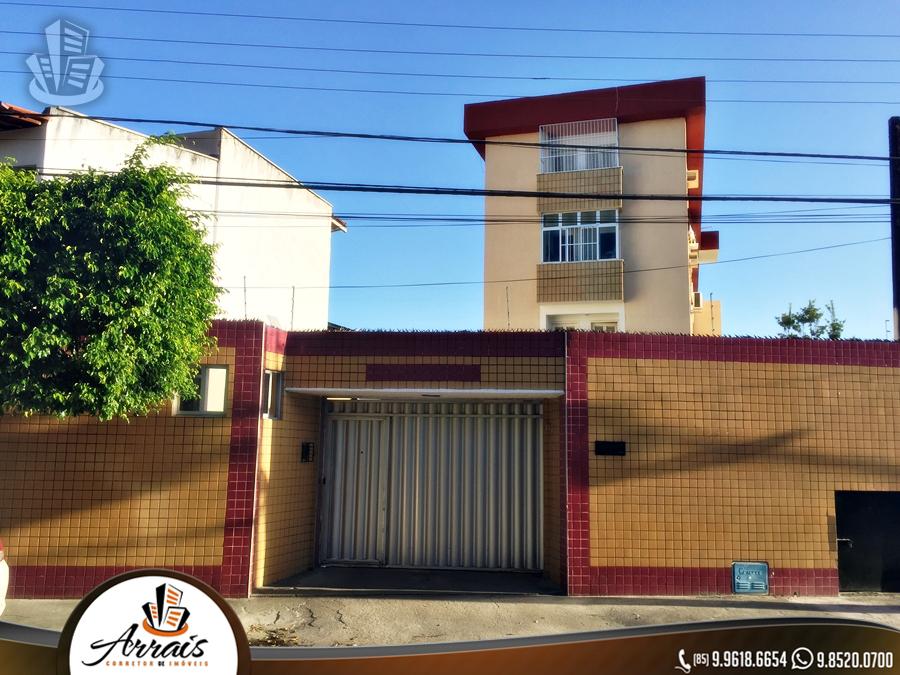 Apartamento no Bairro Montese