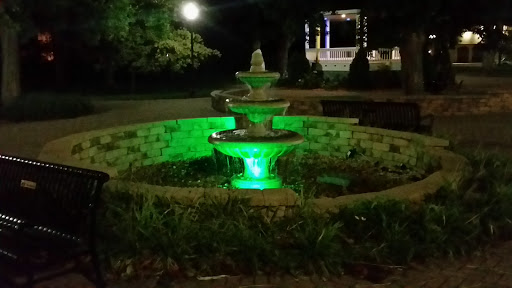 Leslie & Mary Pratt Fountain