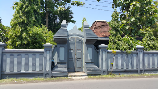 Gerbang Makam Taman