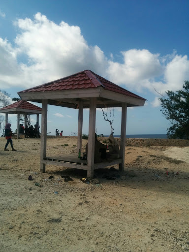 Gazebo Pantai Apparalang