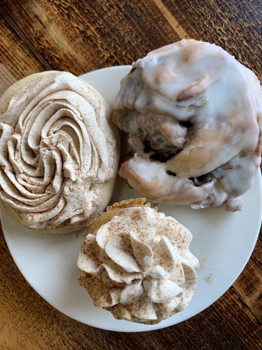 Sugar cookie, cinnamon bun, pumpkin cupcake