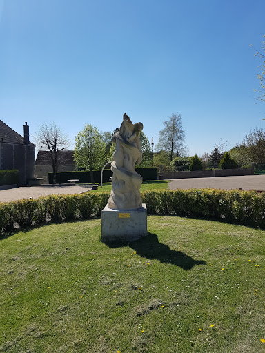 Statue De L'éveil A L'enfant Dans Le Siècle 