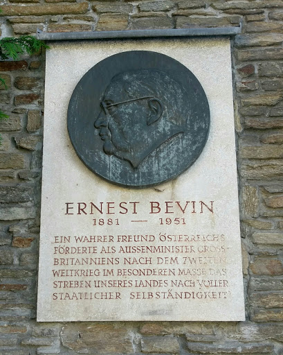 Ernest Bevin Gedenktafel