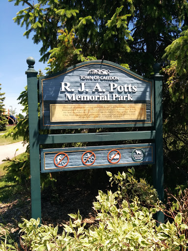 R J A Potts Memorial Park West Entrance