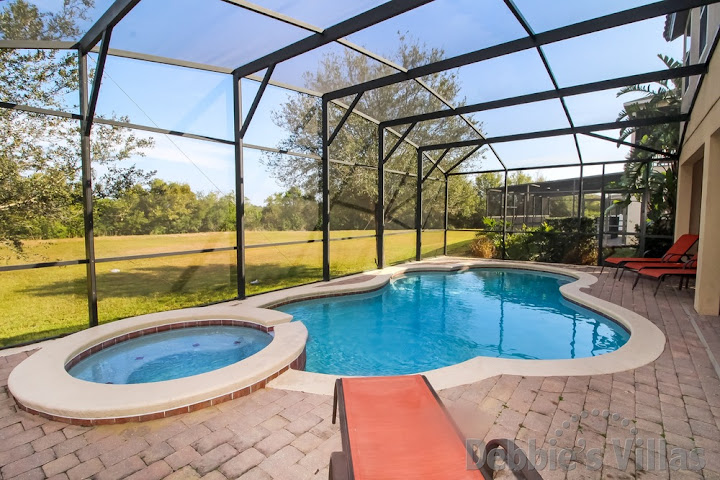 West Haven vacation villa in Davenport with no rear neighbours around the pool and spa 