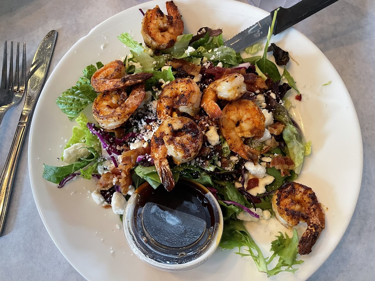 Grilled pepper jelly shrimp salad