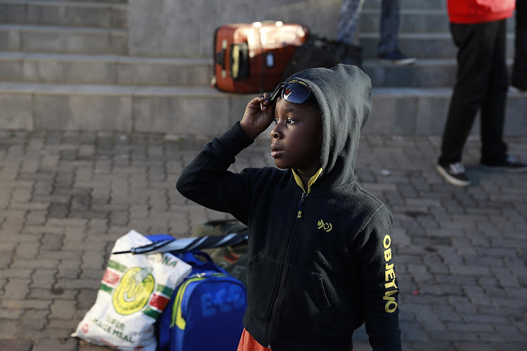Despite uncertainty on how to make a living in Nigeria, Nigerian families are leaving SA after a wave of looting, assault and arson directed against foreigners in Johannesburg.