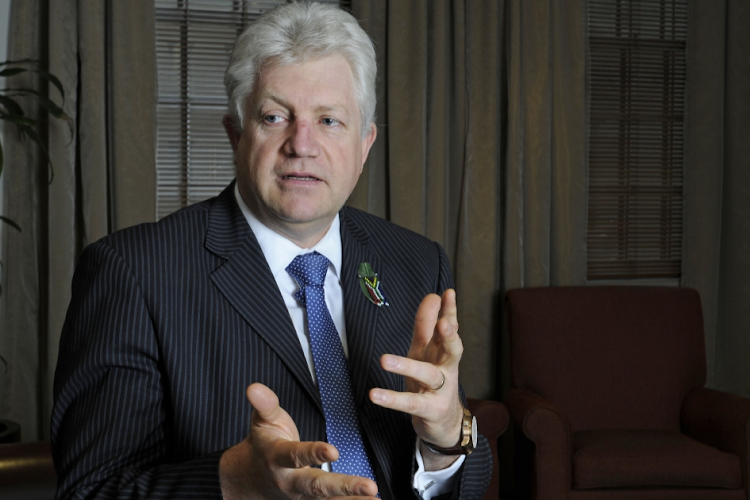 Western Cape premier Alan Winde says the president should hang his head in shame for not governing the rest of the country to the DA's standards. He says the DA will save the country. File photo.