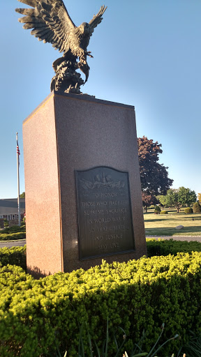 Washington Memorial Park WW II Statue 