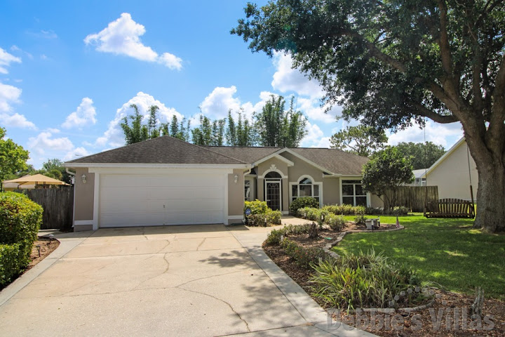 Orlando holiday villa to rent, close to Disney, private pool, peaceful Davenport community