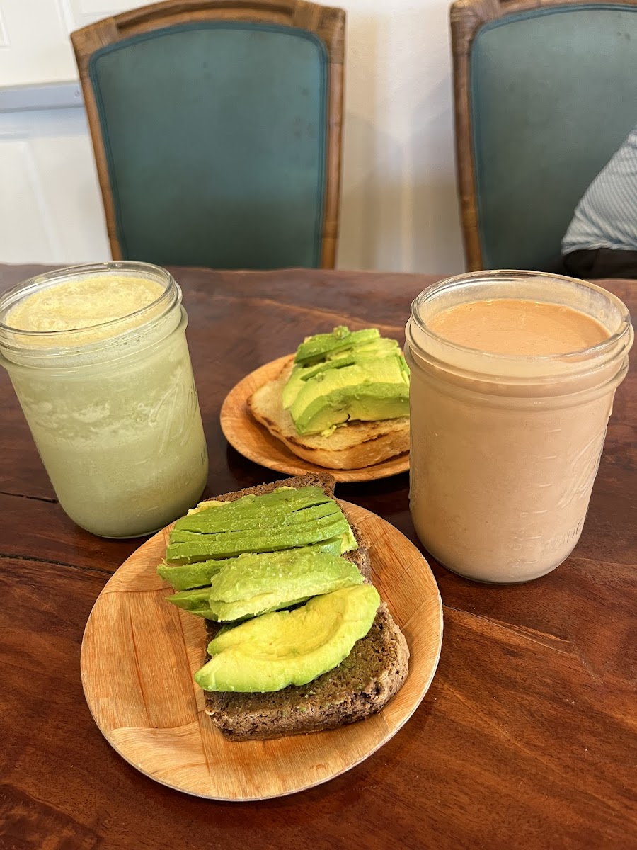 GF avocado toast and smoothies